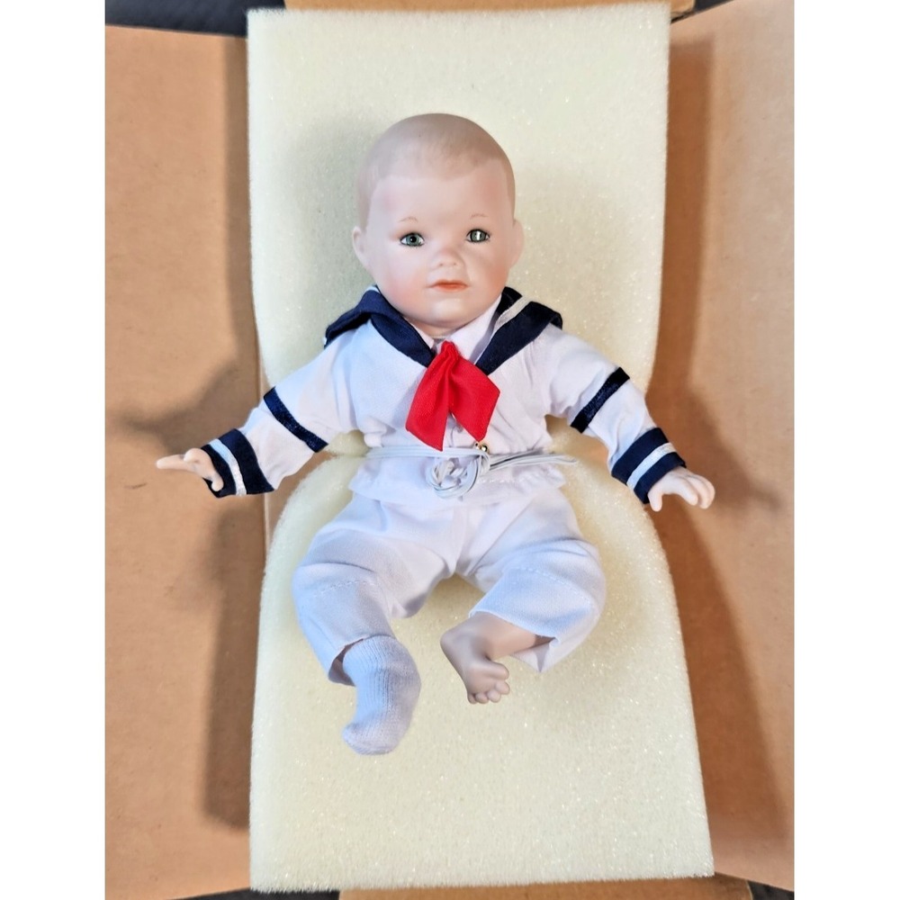 Ashton-Drake Galleries‎ Porcelain Sailor Baby Doll White Navy Red Bow with Box